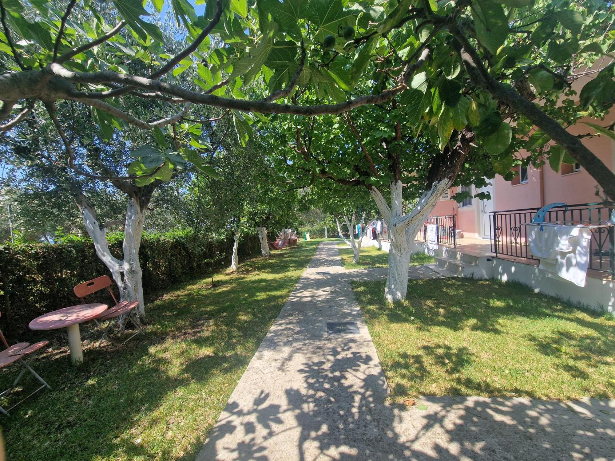 Lemi Apartments Ríza Екстериор снимка