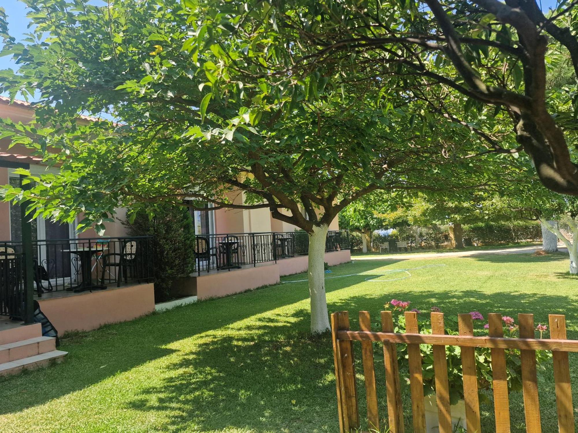 Lemi Apartments Ríza Екстериор снимка